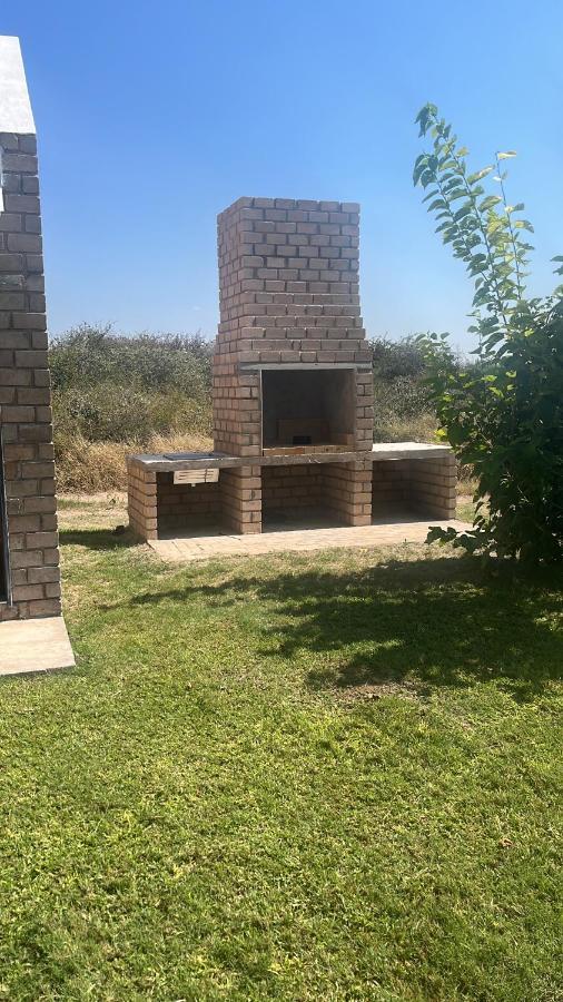 Conductor'S Inn Tsumeb Buitenkant foto